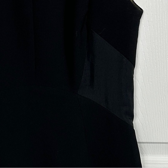 Ted Baker size 1 (US 2-4) black textured dress, vibrant lemon/bee lining - Picture 3 of 16